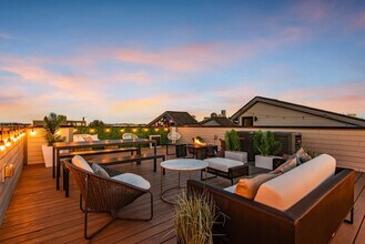 1035a Scovel St in Nashville, TN - Foto de edificio - Building Photo