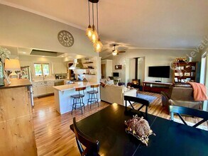 64819 Saros Ln in Bend, OR - Building Photo - Building Photo