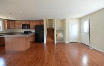 10760 Cedarwood Dr in Waldorf, MD - Building Photo - Building Photo