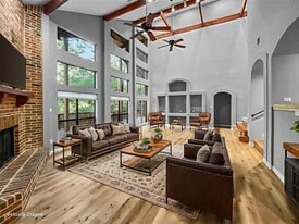 1314 Creekwood Dr in Garland, TX - Building Photo