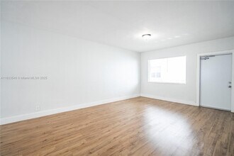 6871 Abbott Ave in Miami Beach, FL - Building Photo - Building Photo