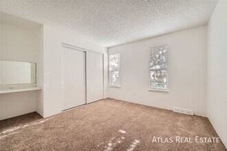 904 Excalibur St in Lafayette, CO - Building Photo - Building Photo