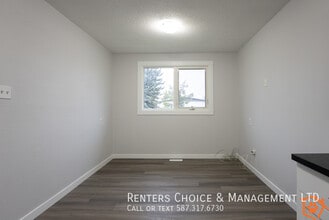 2109-2109 23 St N in Lethbridge, AB - Building Photo - Building Photo