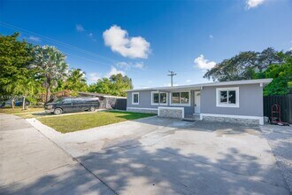 3510 SW 39th St in West Park, FL - Building Photo - Building Photo