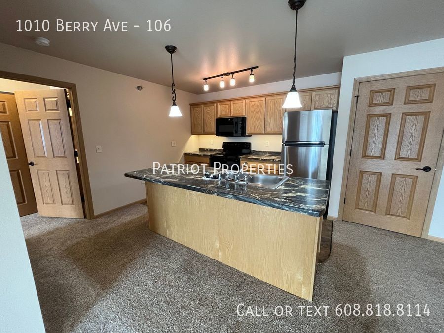1010 Berry Ave in Tomah, WI - Building Photo