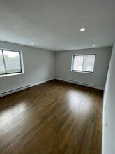 320 Hammond Pond Pkwy in Brookline, MA - Building Photo - Building Photo