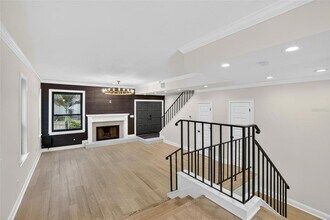 162 E Davis Blvd in Tampa, FL - Building Photo - Building Photo