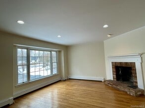 4 Briggs Ln in Armonk, NY - Building Photo - Building Photo