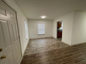 950 Smith St SW in Atlanta, GA - Foto de edificio - Building Photo