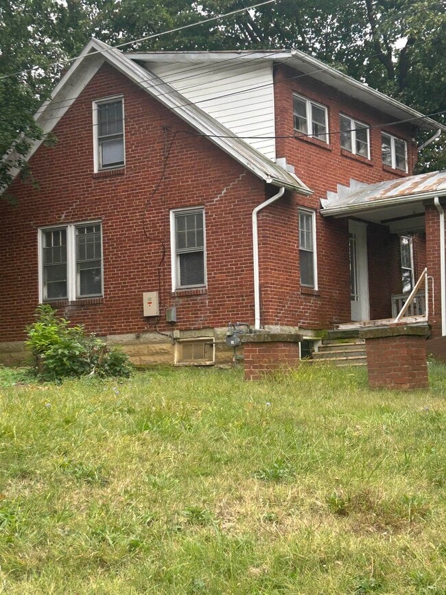 property at 1410 Crawford Ave