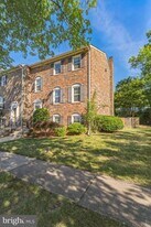 4600 Linmar Ct in Alexandria, VA - Building Photo