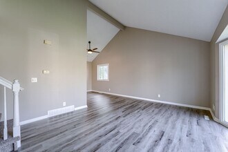 3725 S 155th St in Omaha, NE - Building Photo - Building Photo