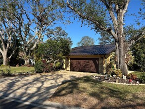 8233 Cypress Lake Dr in Sarasota, FL - Building Photo - Building Photo