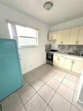 1490 NW 43rd St in Miami, FL - Building Photo - Building Photo