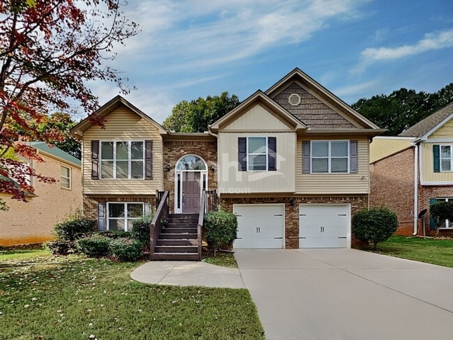 property at 1996 Peach Shoals Cir