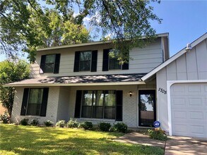 1705 Pebble Brook Dr in Austin, TX - Building Photo - Building Photo