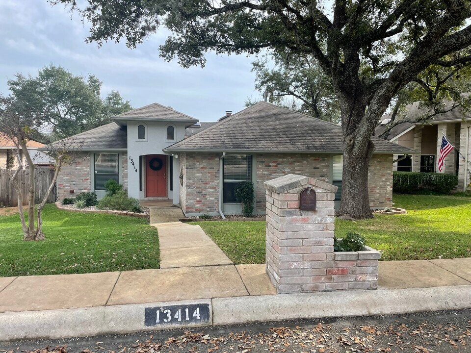 13414 Rockhampton St in San Antonio, TX - Building Photo