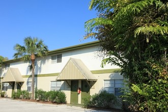 Harbor Palms in Ft. Myers, FL - Building Photo - Building Photo