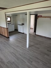 17 W Linwood Ave in Oshkosh, WI - Building Photo - Building Photo