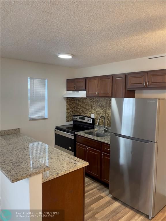 818 NE 14th Pl-Unit -2 in Fort Lauderdale, FL - Building Photo - Building Photo