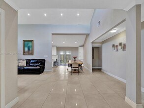 9700 NW 33rd St in Sunrise, FL - Building Photo - Building Photo