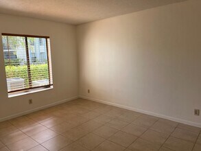 1105 Green Pine Blvd, Unit C1 in West Palm Beach, FL - Building Photo - Building Photo