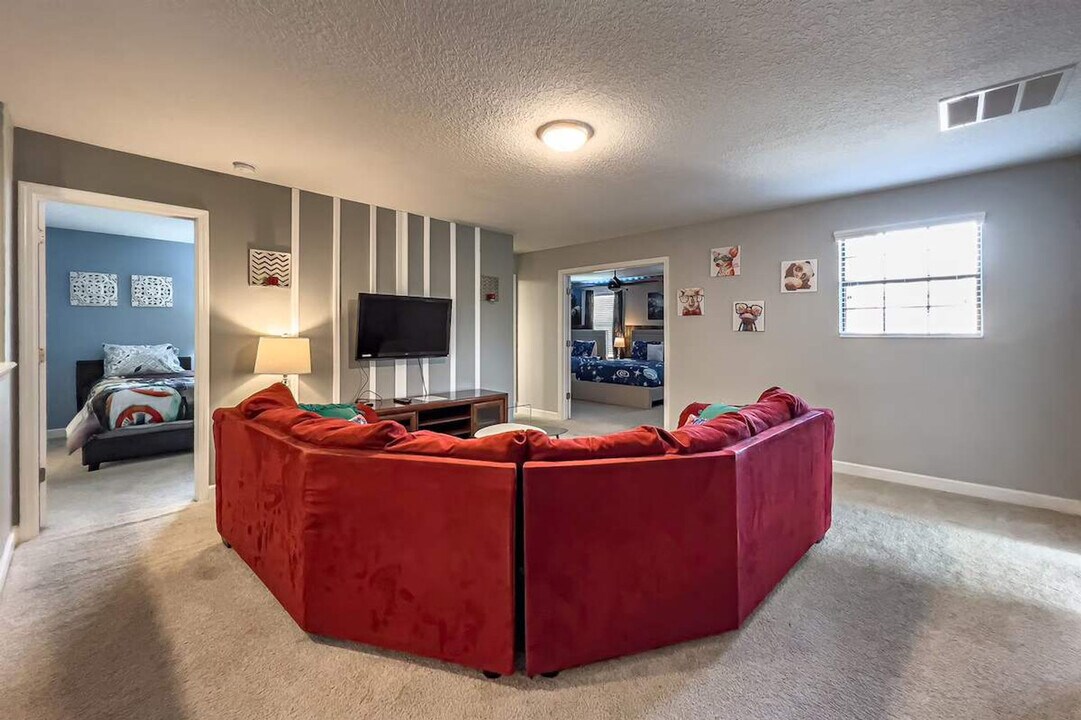 1956 Wedge Dr in Davenport, FL - Building Photo