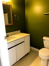 124 E Main St, Unit Apt. 4 in Stockbridge, MI - Building Photo - Building Photo