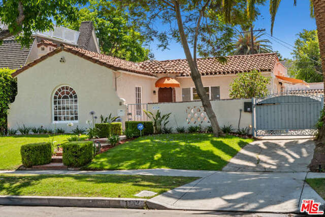 1152 S Point View St in Los Angeles, CA - Foto de edificio - Building Photo