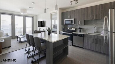 101 S Center St, Unit 477 in Arlington, TX - Foto de edificio - Building Photo