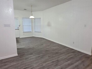 4417 Lendall Ln in Austin, TX - Building Photo - Building Photo