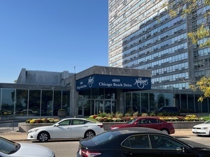 4800 S Chicago Beach Dr in Chicago, IL - Building Photo