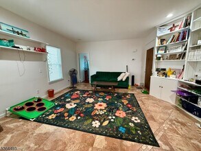 153 Valley Rd in Montclair, NJ - Building Photo - Building Photo