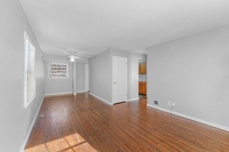417 Caithness Rd in St. Louis, MO - Building Photo - Building Photo