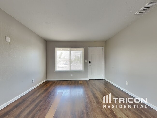 10072 Zodiac Ct in Sacramento, CA - Building Photo - Building Photo