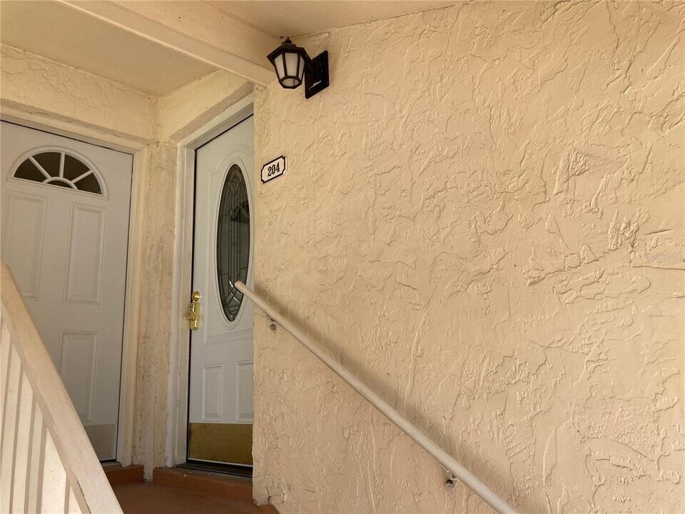 621 99th Ave N in St. Petersburg, FL - Building Photo