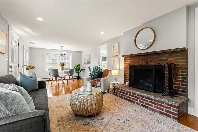 334 Mystic St in Arlington, MA - Building Photo - Building Photo