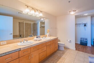 44 W Monroe St in Phoenix, AZ - Foto de edificio - Building Photo