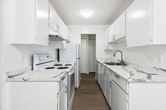 Fraser Prospect in New Westminster, BC - Building Photo - Building Photo