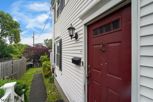 23 Doremus St in Summit, NJ - Building Photo - Building Photo