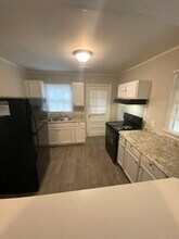 5128 Phillips Dr in Forest Park, GA - Building Photo - Building Photo
