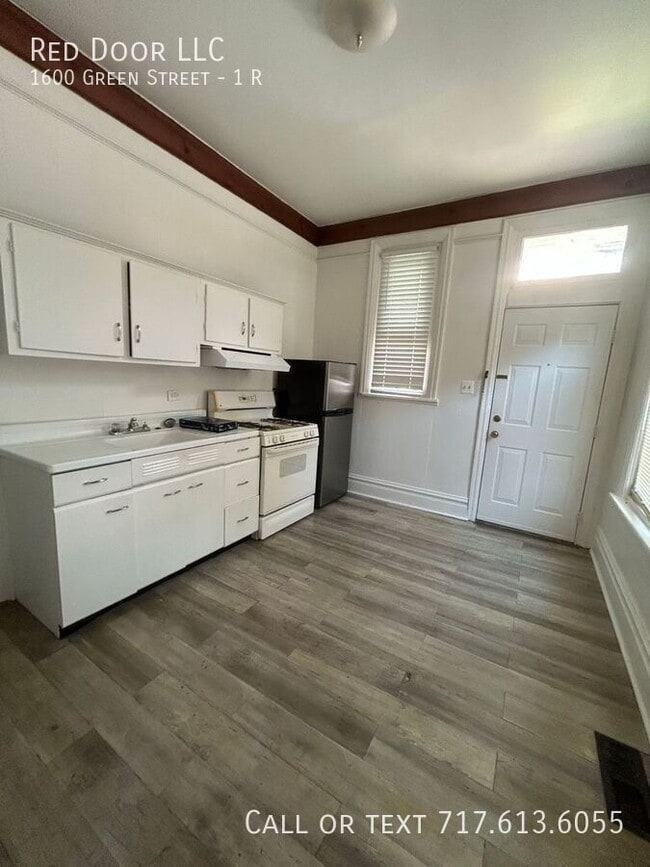 property at 1600 Green St