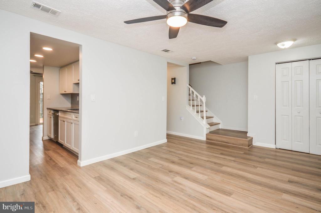 12521 Laurel Grove Pl in Germantown, MD - Building Photo