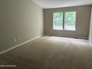 10 Windward Drive in Stafford Township, NJ - Building Photo - Building Photo