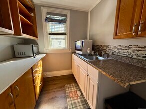 30 Russell St in Ansonia, CT - Building Photo - Building Photo