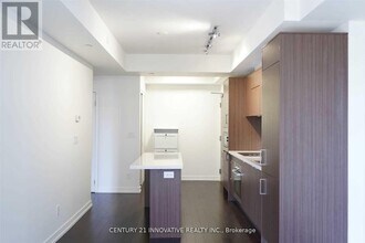 21-1221 Widmer St in Toronto, ON - Building Photo - Building Photo