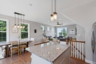 11089 Gopher Dr N in Waynesboro, PA - Building Photo