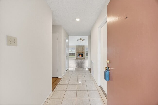 12047 Plumpoint Dr