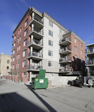 333 22nd Ave SW in Calgary, AB - Building Photo - Building Photo