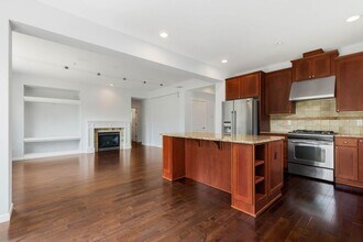17448 NE 98th Way in Redmond, WA - Building Photo - Building Photo